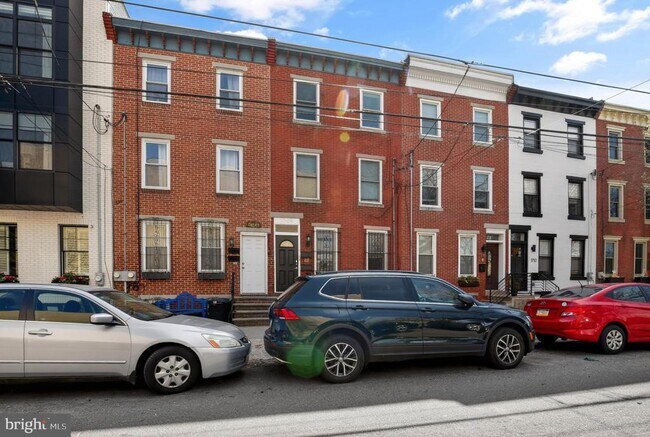 Building Photo - 1708 Catharine St