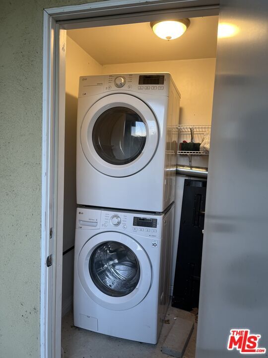 Building Photo - 3800 W Legion Ln