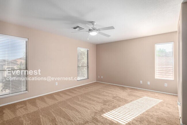Building Photo - 42581 W Michaels Dr