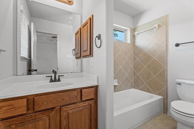 Building Photo - 7 Canyon Wren Dr