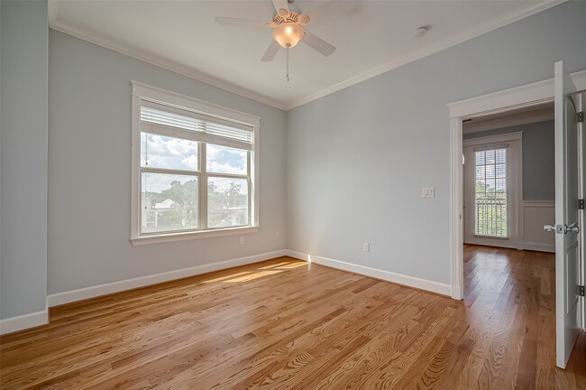 Building Photo - 2802 Morrison St