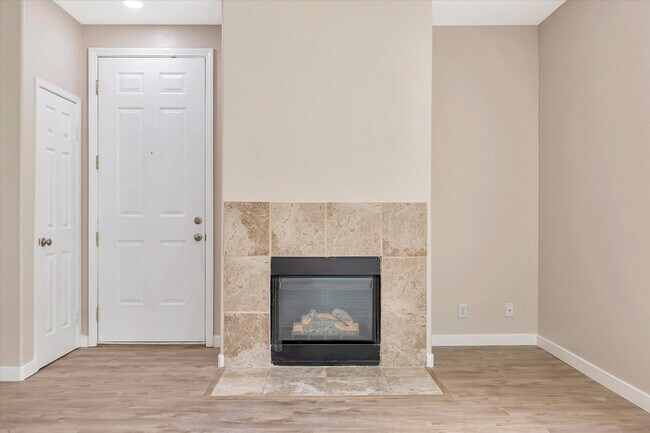 Building Photo - 18014 Flynn Dr