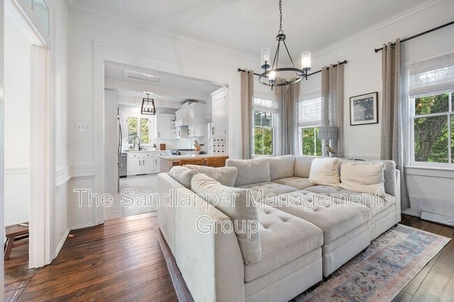 Building Photo - 216 W Carolina Ave