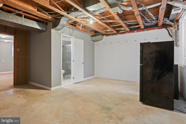 Building Photo - 441 Old Town Ct