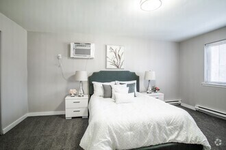 Building Photo - 311 N Sycamore Ave