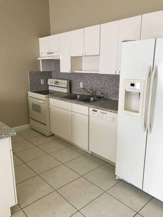 Building Photo - 251 SW 4th St