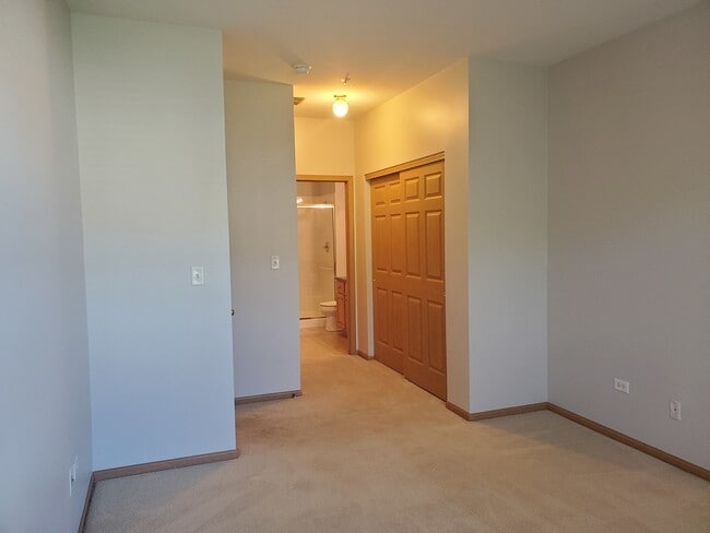 Building Photo - 1236 Brookdale Dr