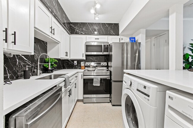 Building Photo - 4368 Cedar Springs Rd