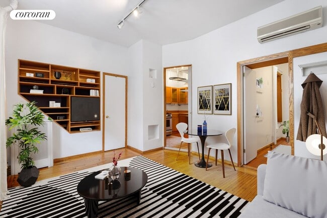 Building Photo - 55 Hicks St