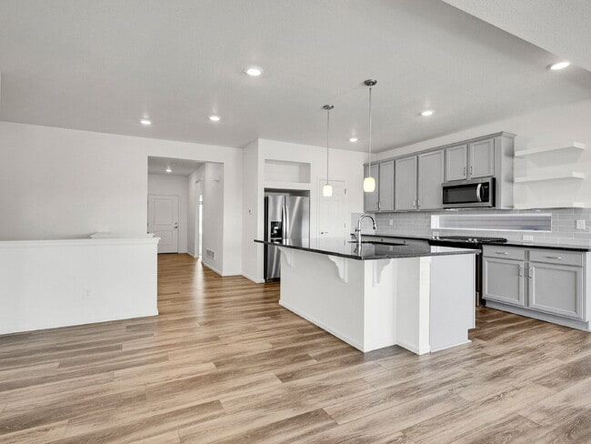Building Photo - $3,295, 3 bed, 3 bath, located in Erie