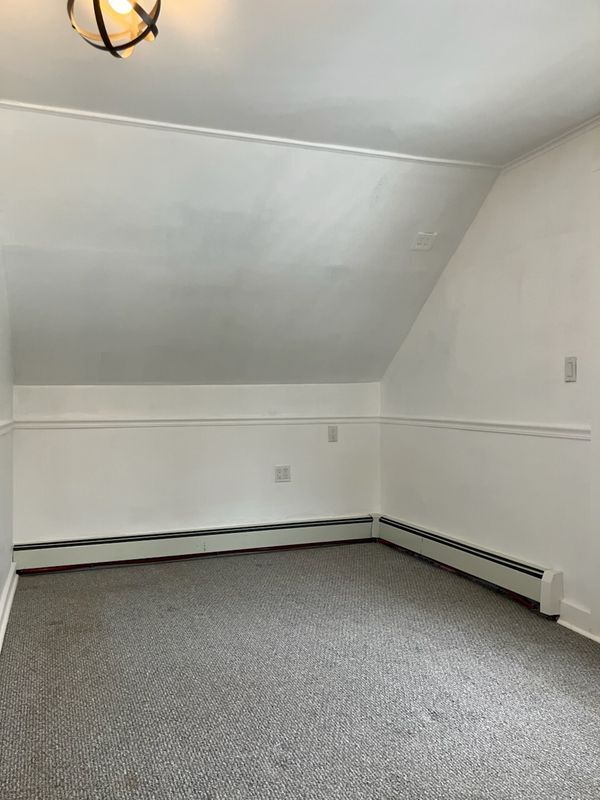 Building Photo - 140 Lake Ave S