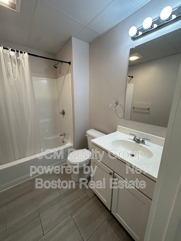 Building Photo - 191 N Common St