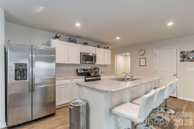 Building Photo - 5048 Downhaul Dr