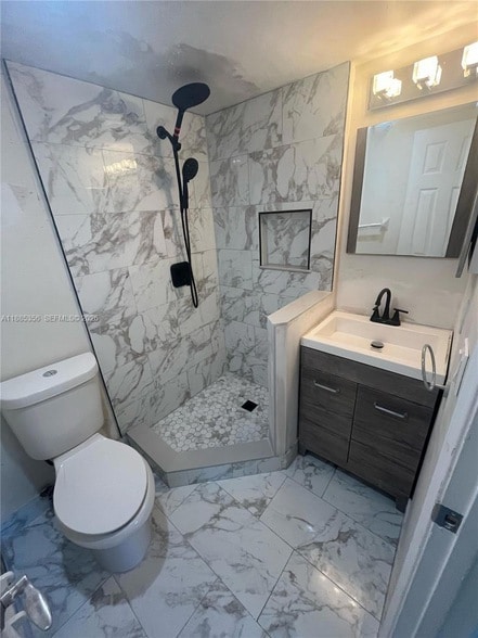 Building Photo - 9410 Poinciana Pl