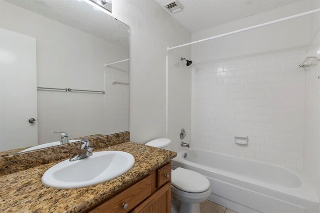 Building Photo - 18 W Stony Bridge Ct