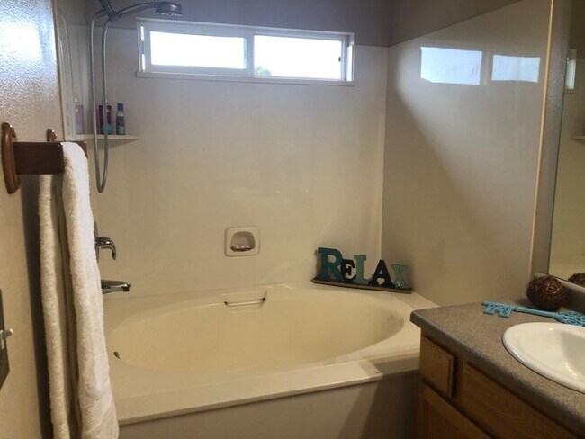 Building Photo - 3550 Porterfield Pl