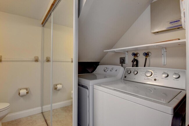 Building Photo - 3409 Spanish Wells Dr