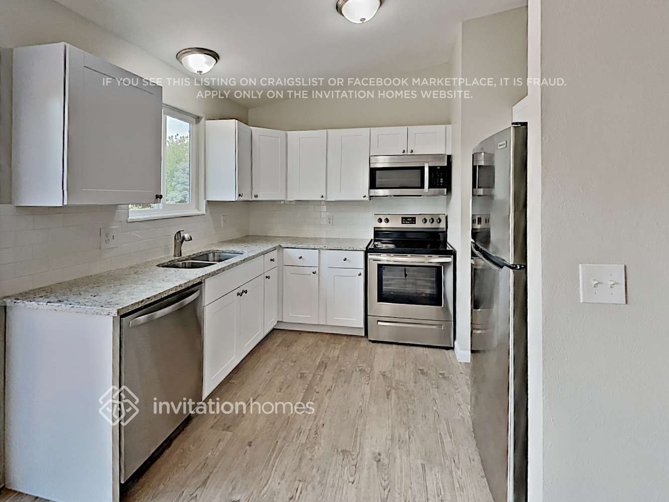 Building Photo - 3761 S Pitkin Ct