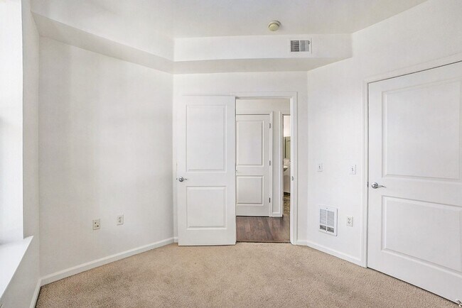 Building Photo - 655 12th St
