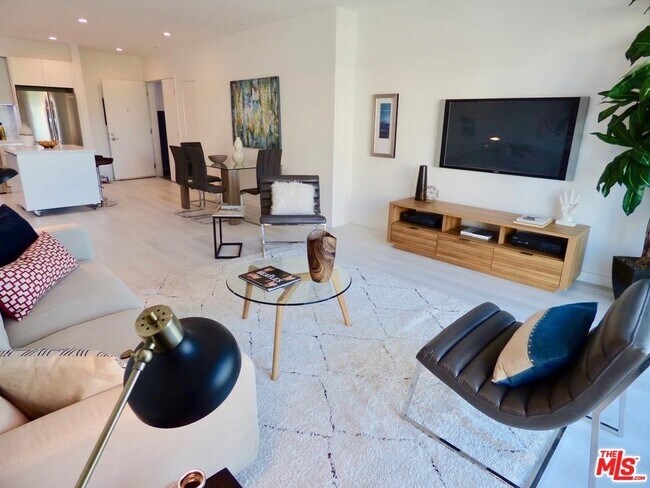 Living space - 1731 FEDERAL Ave