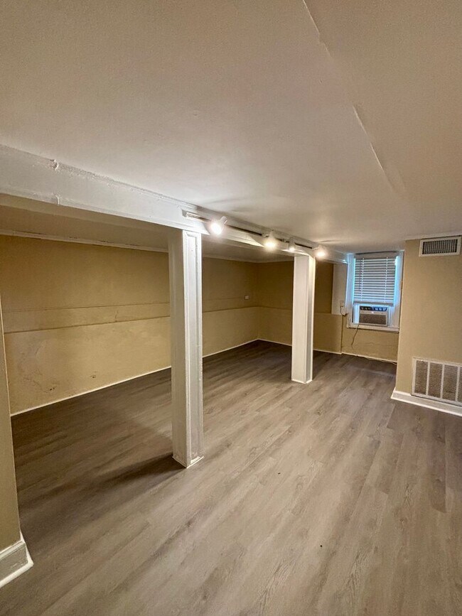 Building Photo - Live at the Color Wheel - Walk to UNC!