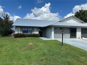 Building Photo - 2531 N Orangewood St
