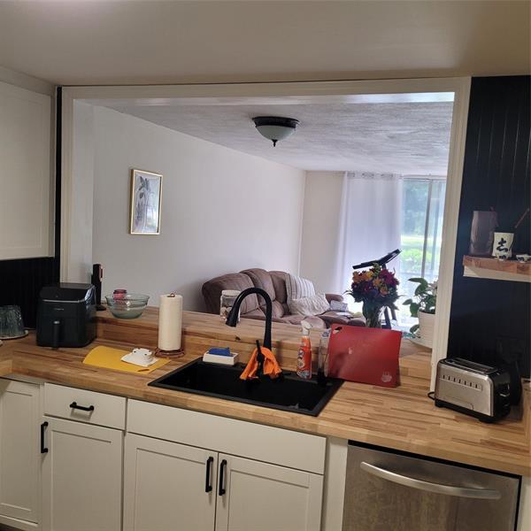 Building Photo - 7173 Orange Dr