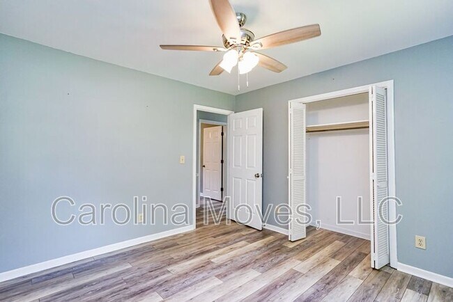 Building Photo - 403 Rosebud Ct