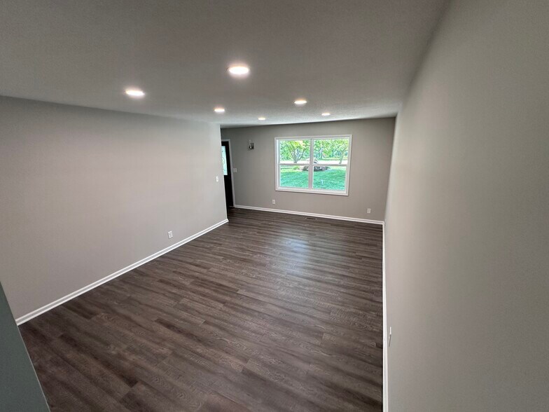 Building Photo - 1210 W 161st St