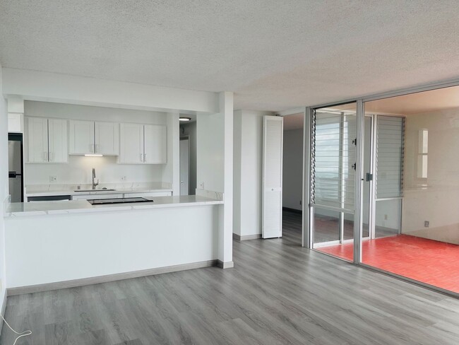 Building Photo - Partly Furnished 1-bedroom, 1-bath condo a...