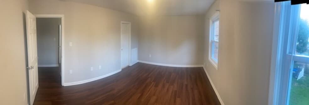 Master Bedroom - 36 Bristol Ct