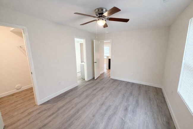 Building Photo - 1709 Hanover Blvd