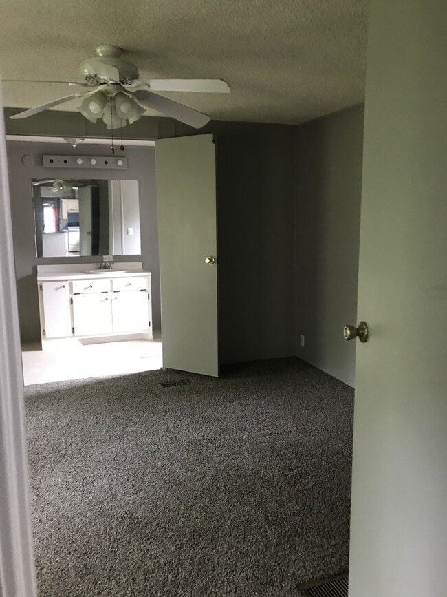 Building Photo - 339 Cain Road Mobile Home