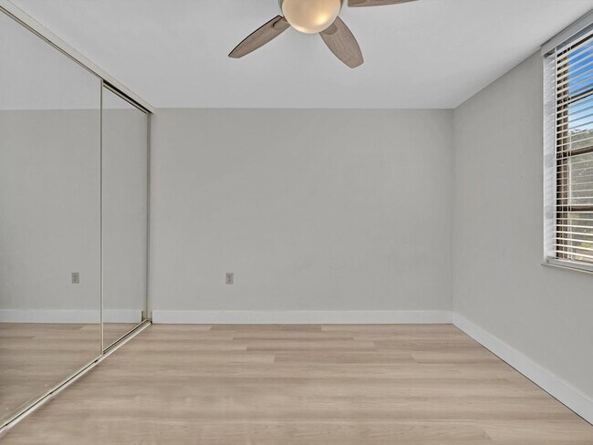 Building Photo - 1711 Whitehall Dr