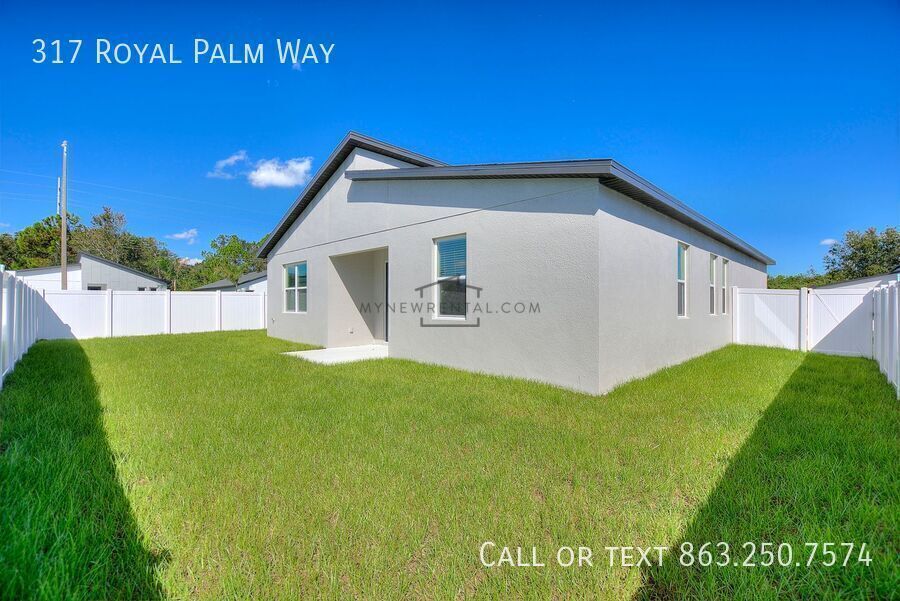 Building Photo - 317 Royal Palm Wy