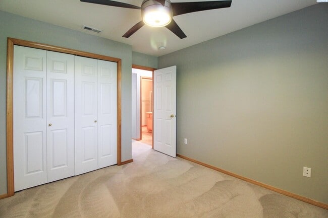 Building Photo - 4 Bed/3 Bath South Richland Home