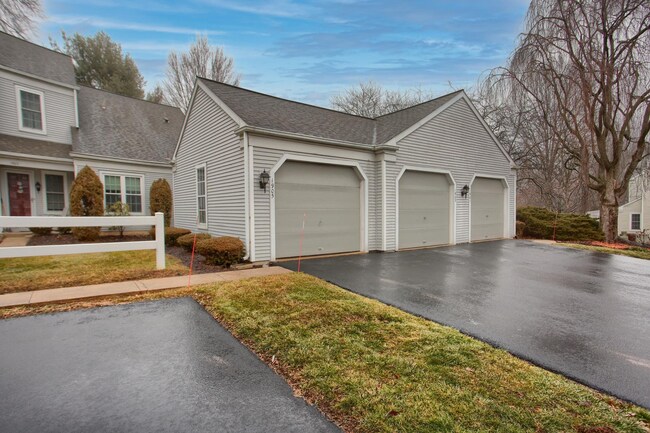 Building Photo - Great townhome in Rockledge