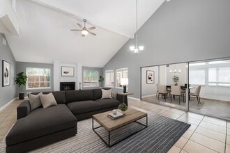 Building Photo - 3207 S Greenpark Dr