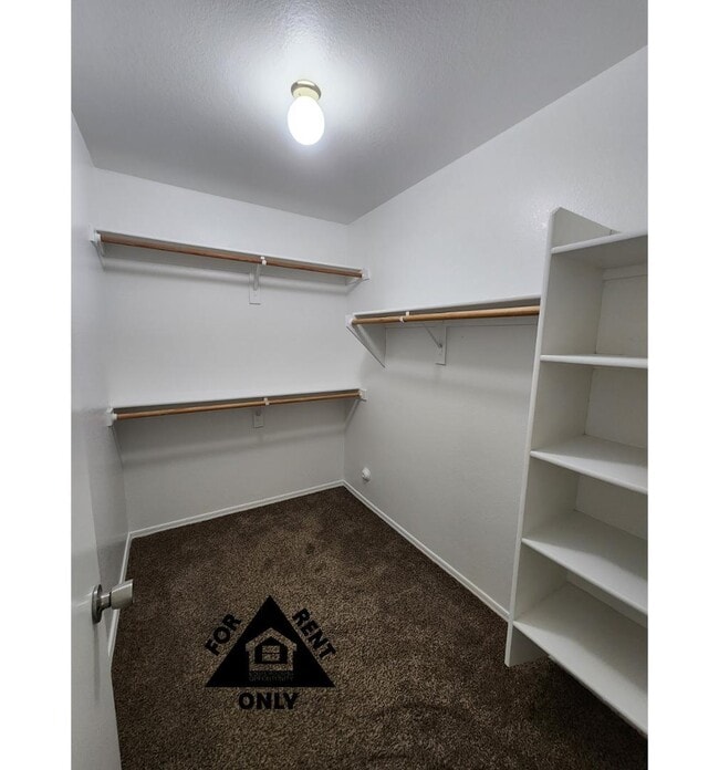 Building Photo - 15116 W Fillmore St