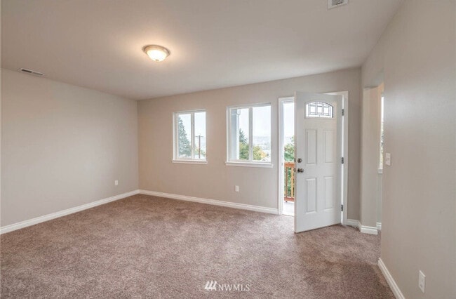 Building Photo - 311 Taylor Ave NW