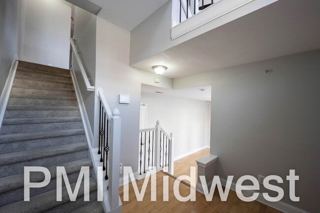 Building Photo - 515 E New York St