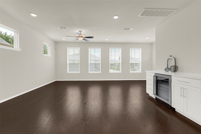 Building Photo - 1909 Monaco Memorial Ln