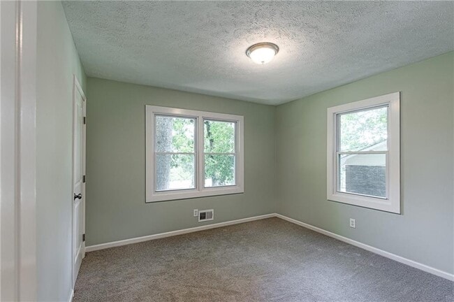 Building Photo - 3979 Potomac Dr NW