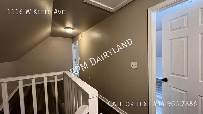 Building Photo - 1116 W Keefe Ave