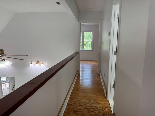 Building Photo - 748 Alligator Creek Rd