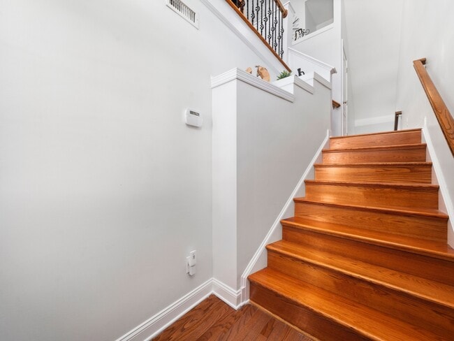 Building Photo - 2947 Imperial Oaks Dr