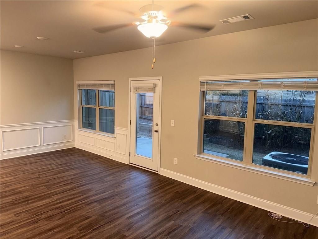 Building Photo - 480 Rockfern Ct
