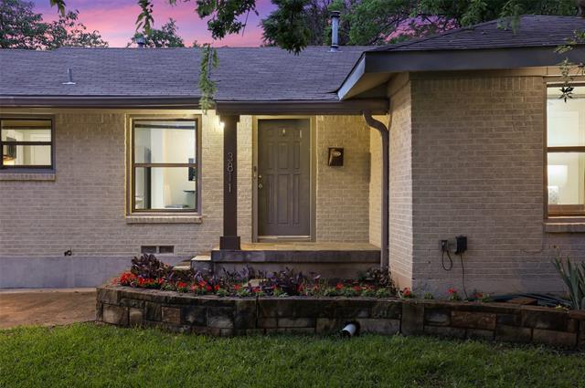 Building Photo - 3811 Lenel Dr