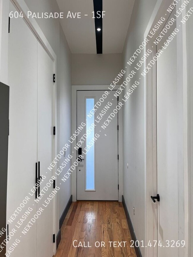 Building Photo - 604 Palisade Ave