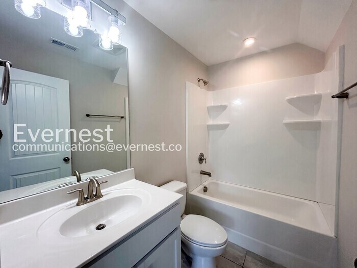 Building Photo - 2760 Sparrowgap Trl